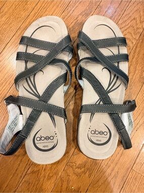 Abeo Black Leather Strappy Sandels 10